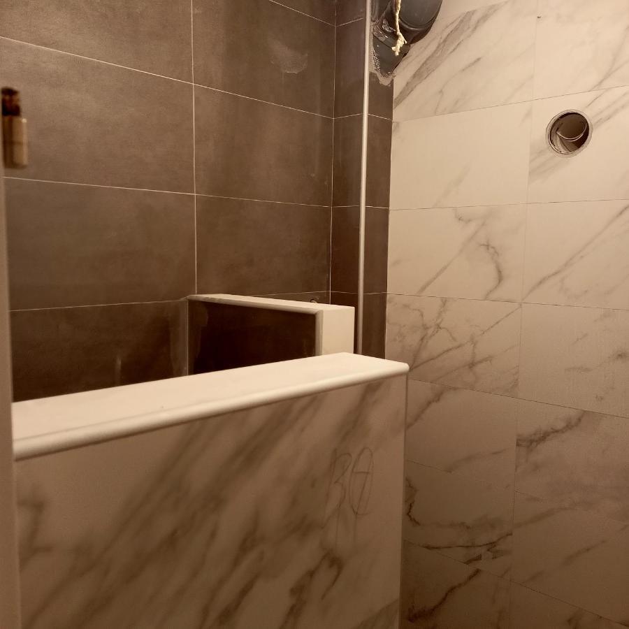 Anika Hotel Sutomore Ngoại thất bức ảnh
